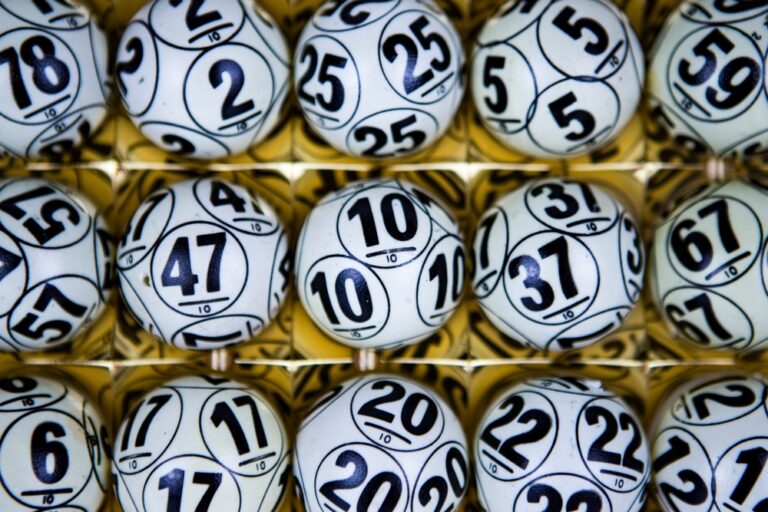 Lotto Vollsystem 007 5 Richtige Gewinn 5 Richtige Lotto 6 aus 49: Ihre Chancen auf den Großgewinn